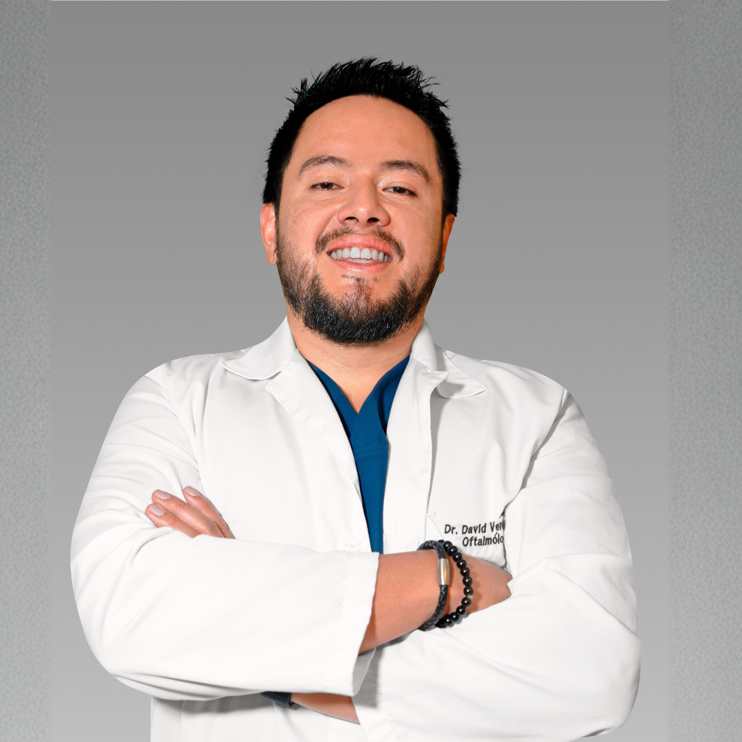 Dr. David Verdesoto